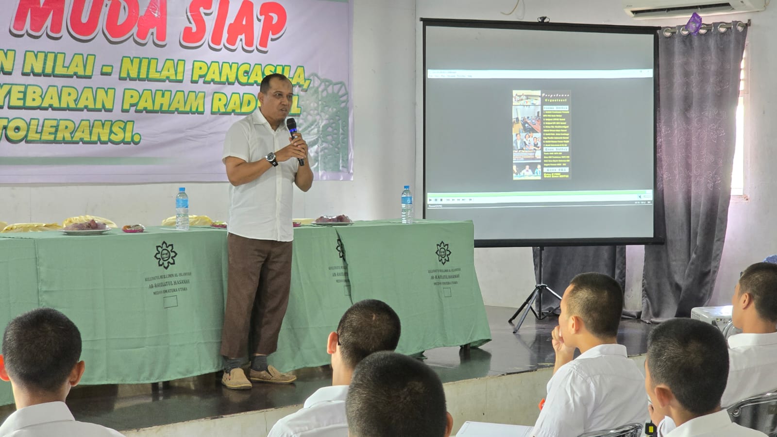 Mengimplementasikan Nilai-nilai Pancasila, Guna Mencegah Penyebaran Paham Radikal Dan Intoleransi