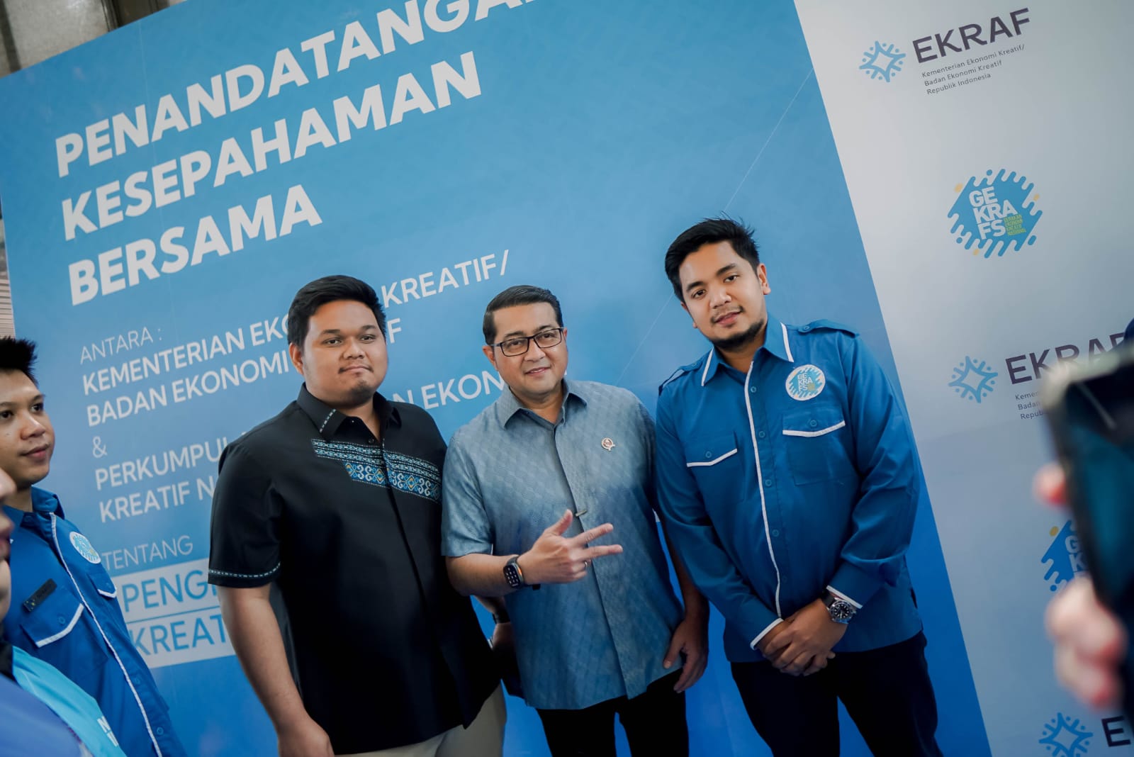 Terpilih kembali sebagai Ketua Umum DPP Gekrafs Kawendra Luktisian "Tancap Gas" Lakukan MoU dengan Kementerian Ekonomi Kreatif. Gekrafs Sumut : Langkah Konkret Ketum Kawe