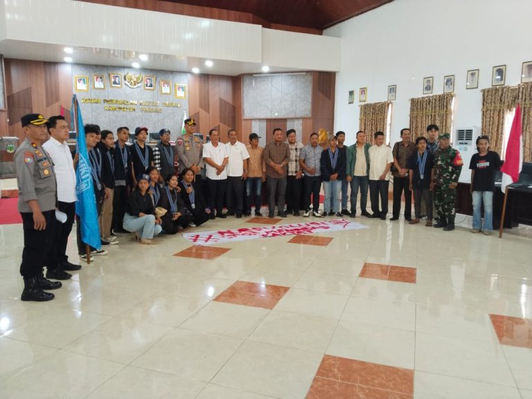 Personel Polres Pinrang Amankan Aksi Damai GMKI di Kantor DPRD Pinrang