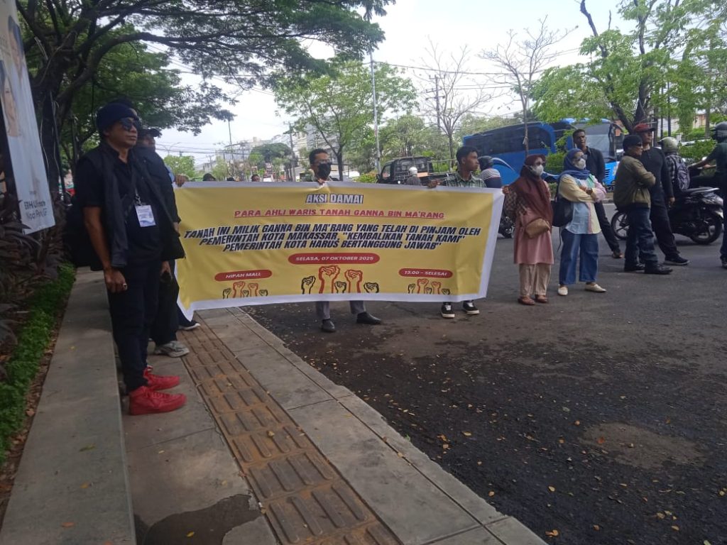 Ahli Waris Sengketa Tanah Mall Nipah Gelar Demo Tuntut Hak Mereka