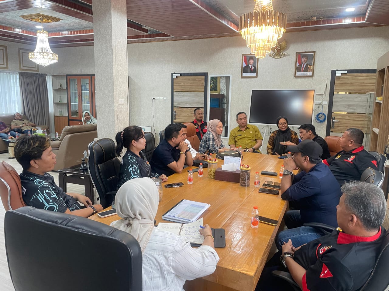 Audensi LSM TKN dan DPW APPI Sumut ke Kadis Naker, Dorong Sinergi Penyelesaian Sengketa Ketenagakerjaan