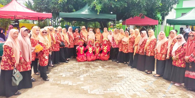 Sambut HUT ke – 26 Dharma Wanita PERSATUAN Berikan Bantuan Ke SLB Negeri 1 Maros
