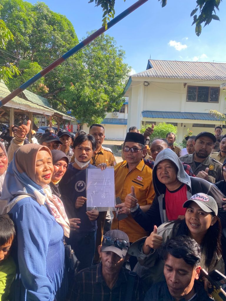 PKL Es Kelapa Rotterdam Desak DPRD Makassar Tolak Penggusuran di Bulo Gading
