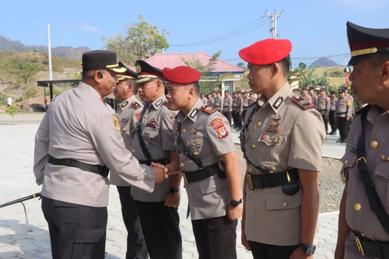 Estafet Tugas di Polres Soppeng, Serah Terima Empat Jabatan Dilanjutkan Kenal Pamit