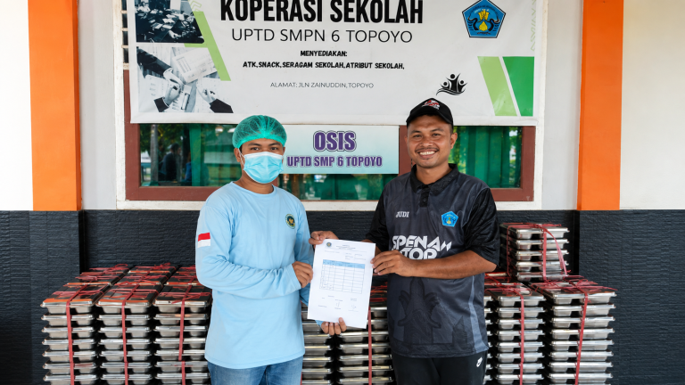 Ribuan Penerima Nikmati MBG, SPPG Topoyo 2 Sasar Sekolah hingga Posyandu