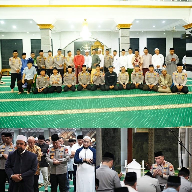 Kapolda Sulsel Bersama PJU Gelar Shalat Subuh Berjamaah di Sejumlah Masjid di Kota Makassar
