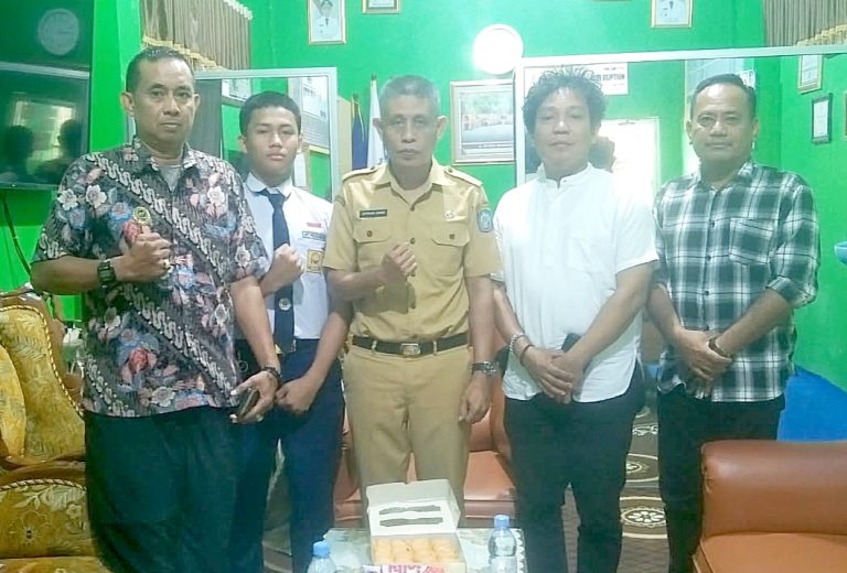Membanggakan! Siswa SMPN 1 Watansoppeng Wakili Sulsel di O2SN Nasional Cabang Renang