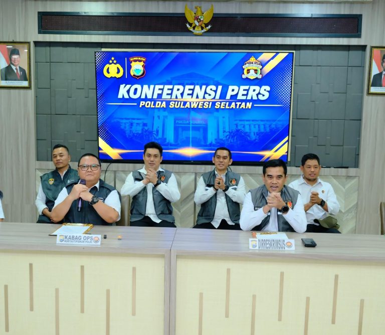 Kortastipidkor Polri Gelar Konferensi Pers Perkembangan Penyidikan Dugaan Korupsi Perizinan dan TPPU di Kabupaten Gowa