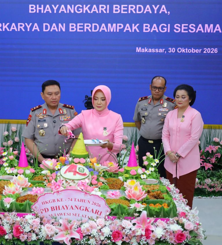 Kapolda Sulsel Ajak Bhayangkari Perkuat Kepedulian dan Solidaritas melalui Semangat EWAKO pada peringatan HKGB ke-74
